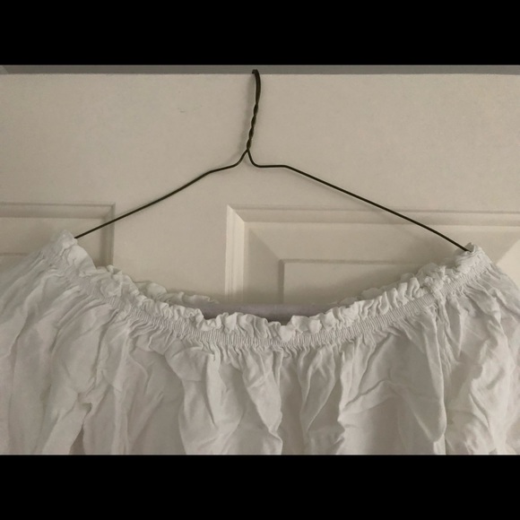 Brandy Melville Crop Top - Picture 2 of 4